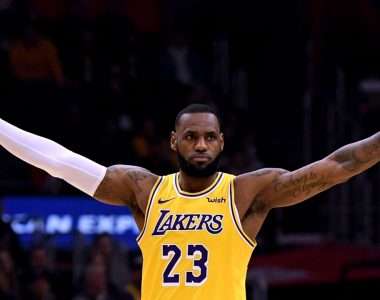 NBA: Por dos temporadas más, LeBron con Lakers